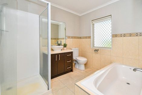 Photo of property in 12 Janway Avenue, Flat Bush, Auckland, 2016