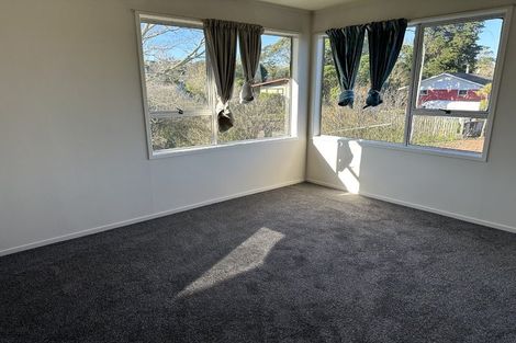 Photo of property in 19 St Catherine Crescent, West Harbour, Auckland, 0618
