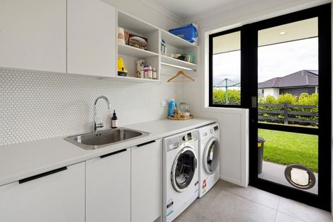 Photo of property in 7 Moemoea Place, Cambridge, 3434