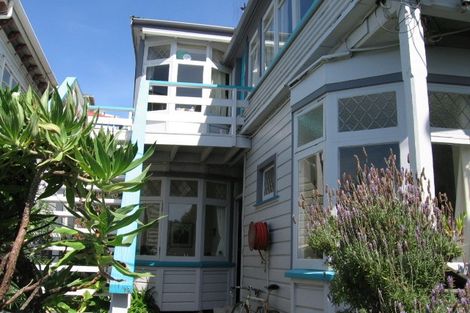 Photo of property in 14 Prince Street, Mount Victoria, Wellington, 6011