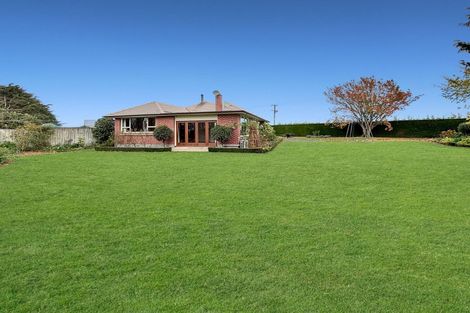 Photo of property in Selwyn Lake Road, Leeston, 7683