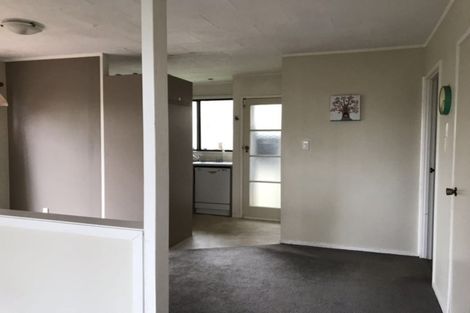 Photo of property in 4 Felicity Place, Unsworth Heights, Auckland, 0632