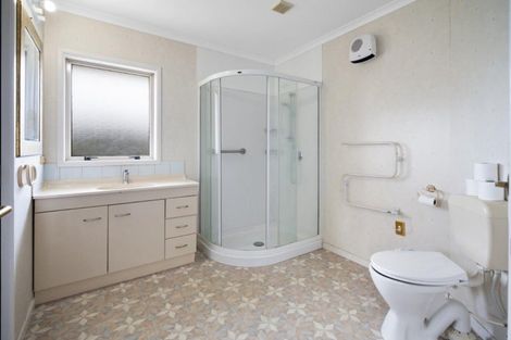 Photo of property in 8 Shakespeare Way, Kelvin Grove, Palmerston North, 4414