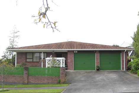 Photo of property in 8 La Salle Drive, Westown, New Plymouth, 4310