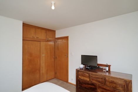 Photo of property in 80 Avonhead Road, Avonhead, Christchurch, 8042