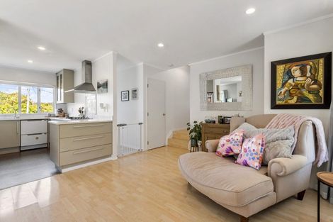 Photo of property in 2/19 Salem Place, Torbay, Auckland, 0630