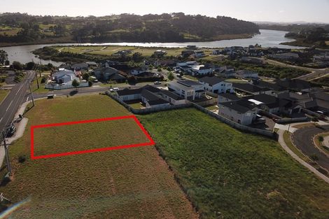 Photo of property in 72 Kaipara Portage Road, Riverhead, 0820