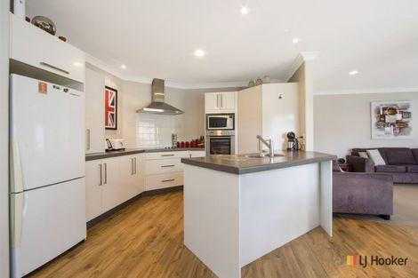 Photo of property in 14 Reo Crescent, Waihi Beach, 3611