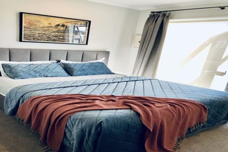 Photo of property in 47 Glidepath Road, Hobsonville, Auckland, 0616