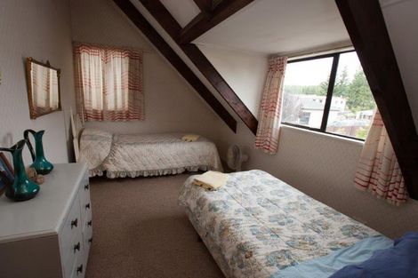 Photo of property in 4 Hamilton Drive, Lake Tekapo, 7999