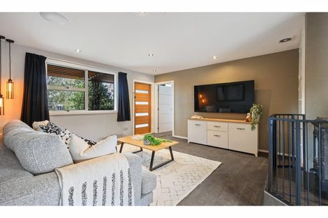 Photo of property in 33 Burnett Street, Oxford, 7430