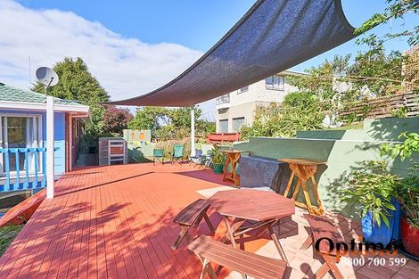 Photo of property in 16 Dalzien Place, Feilding, 4702