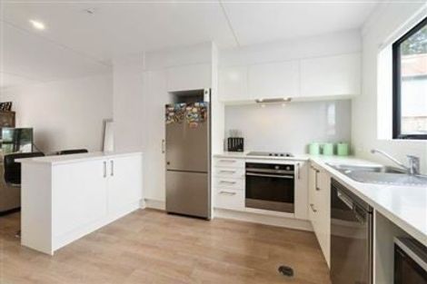 Photo of property in 6/2 Brandon Road, Glen Eden, Auckland, 0602