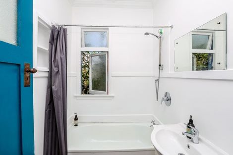 Photo of property in 234 Frankley Road, Frankleigh Park, New Plymouth, 4310