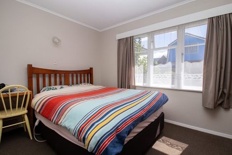 Photo of property in 9a Whites Line West, Woburn, Lower Hutt, 5010