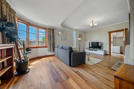 Photo of property in 180 Brooklands Road, Vogeltown, New Plymouth, 4310