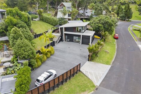 Photo of property in 133 Waireka Place, Whangamata, 3620
