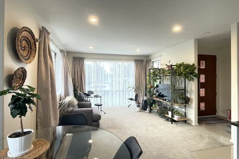 Photo of property in 38 Lansdowne Way, Rolleston, 7615