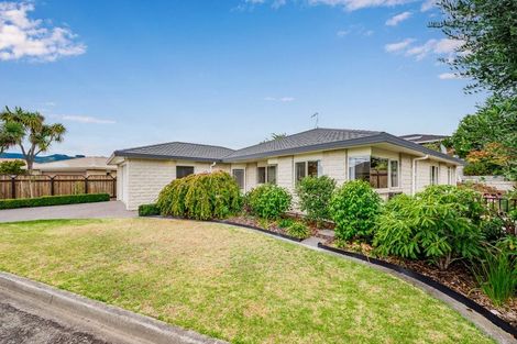 Photo of property in 78 Guildford Drive, Paraparaumu, 5032
