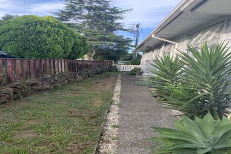 Photo of property in 81 Sycamore Drive, Sunnynook, Auckland, 0620