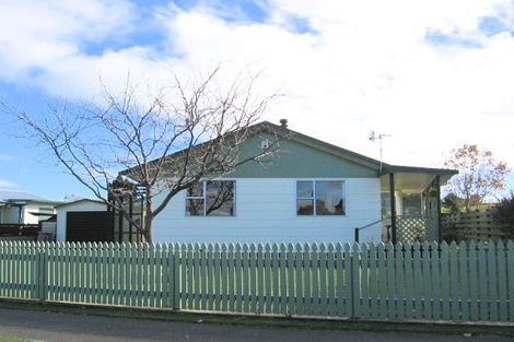 Photo of property in 112 Lethbridge Street, Feilding, 4702