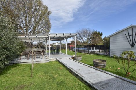 Photo of property in 5 Charles Street, Carterton, 5713