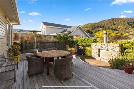 Photo of property in 7 Maire Street, Eastbourne, Lower Hutt, 5013