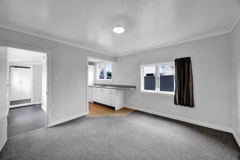 Photo of property in 10 Erin Street, Hawera, 4610