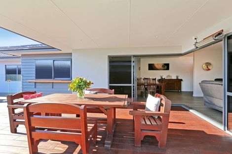 Photo of property in 20 Aspiring Drive, Poraiti, Napier, 4112