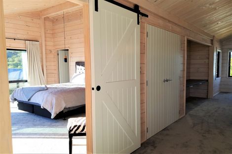 Photo of property in 4 Grand Vista Lane, Kinloch, Taupo, 3377