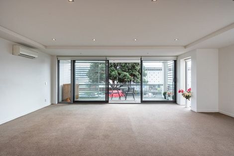 Photo of property in Mariner, 1a/140 Oriental Parade, Oriental Bay, Wellington, 6011