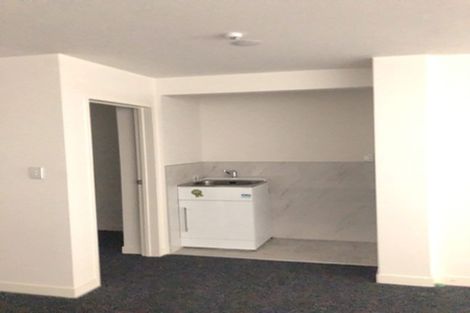 Photo of property in 16 Peony Mews, Oteha, Auckland, 0632