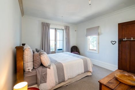 Photo of property in 7 Sealy Road, Bluff Hill, Napier, 4110