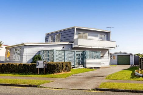 Photo of property in 1 County Drive, Hawera, 4610