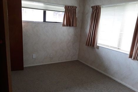 Photo of property in 2 Edgecombe Court, Roslyn, Palmerston North, 4414