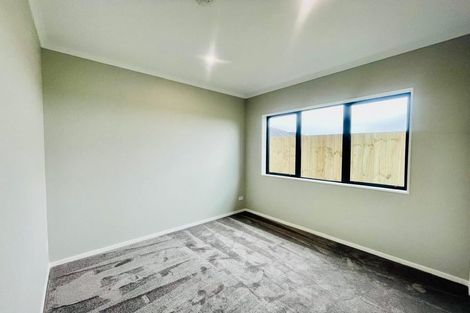 Photo of property in 26 Gertrude Cole Road, Clarks Beach, 2122