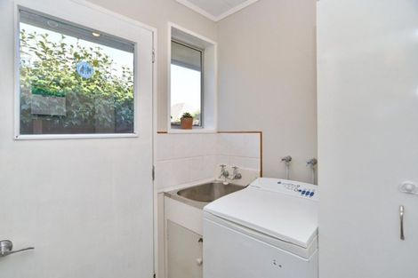 Photo of property in 2/10 Salford Avenue, Redwood, Christchurch, 8051