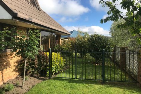 Photo of property in 2 Lantern Lane, Halswell, Christchurch, 8025