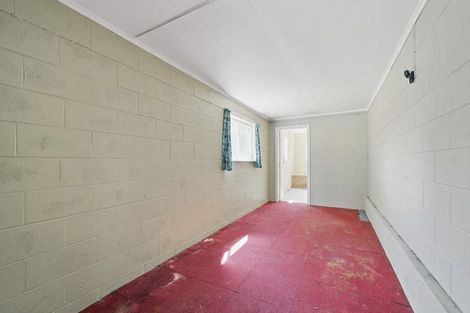 Photo of property in 18 Millbrook Road, Henderson, Auckland, 0612