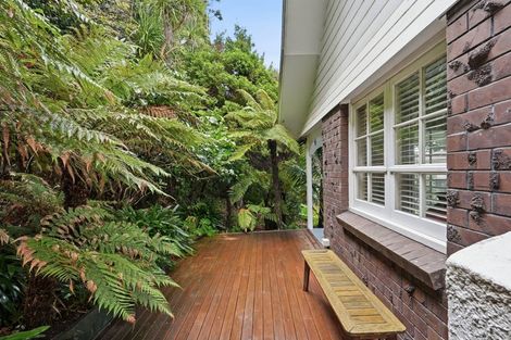 Photo of property in 199 Chelsea View Drive, Chatswood, Auckland, 0626