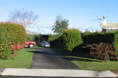 Photo of property in 2/1 Doment Crescent, Orewa, 0931