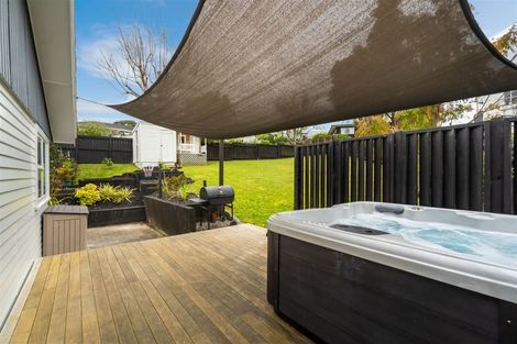 Photo of property in 19 Agincourt Street, Glenfield, Auckland, 0629