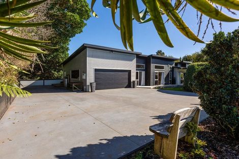 Photo of property in 418 Kaipikari Road, Urenui, 4375