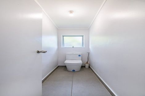 Photo of property in 2/59 Archibald Road, Kelston, Auckland, 0602