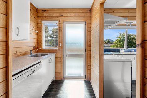 Photo of property in 26 Angela Place, Kinloch, Taupo, 3377