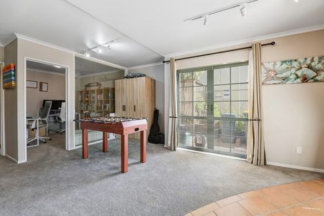 Photo of property in 4 Westminster Gardens, Unsworth Heights, Auckland, 0632