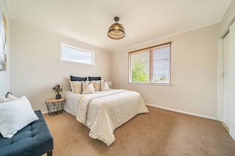 Photo of property in 21 Cherry Blossom Grove, Maungaraki, Lower Hutt, 5010