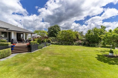 Photo of property in 11 North Foreland Street, Waihola, Milton, 9073