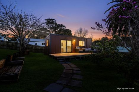 Photo of property in 29 Cedar Terrace, Stanmore Bay, Whangaparaoa, 0932