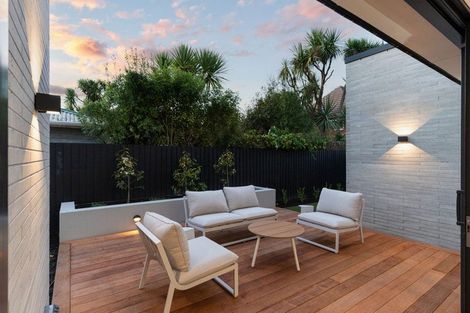Photo of property in 15a Browns Road, Manurewa, Auckland, 2102